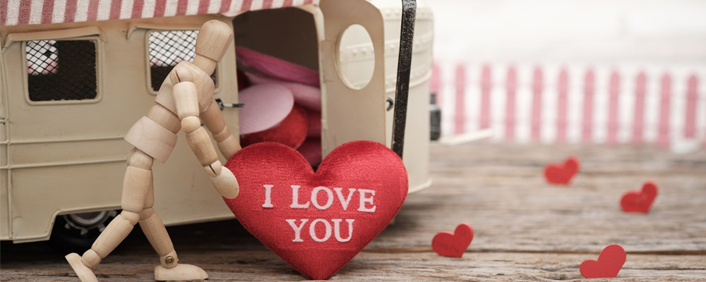 Saint Valentin avec humour: nos meilleures idées de textes et cadeaux