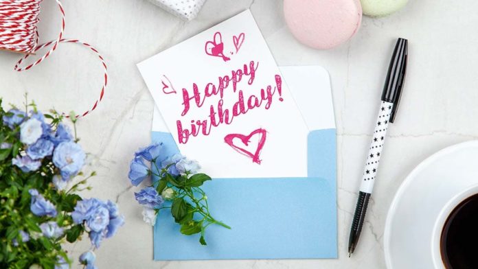 carte anniversaire happy birthday écriture rose