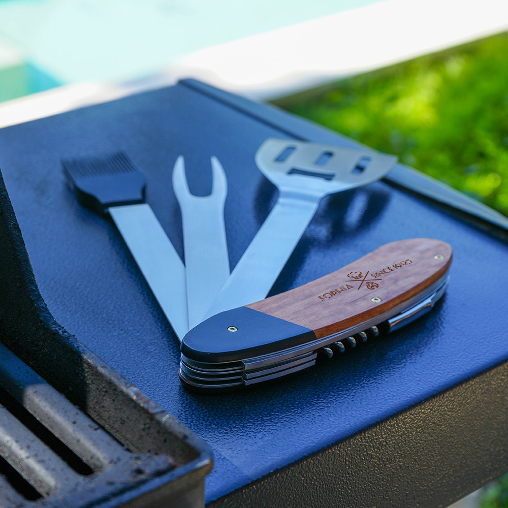 Couteau suisse barbecue avec année de naissance personnalisée