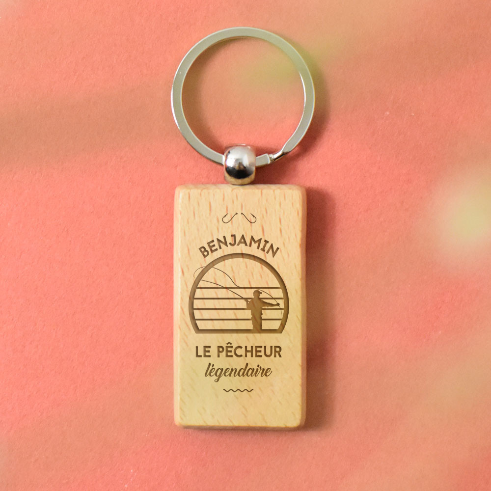 Porte-clés personnalisé motif pêcheur en bois